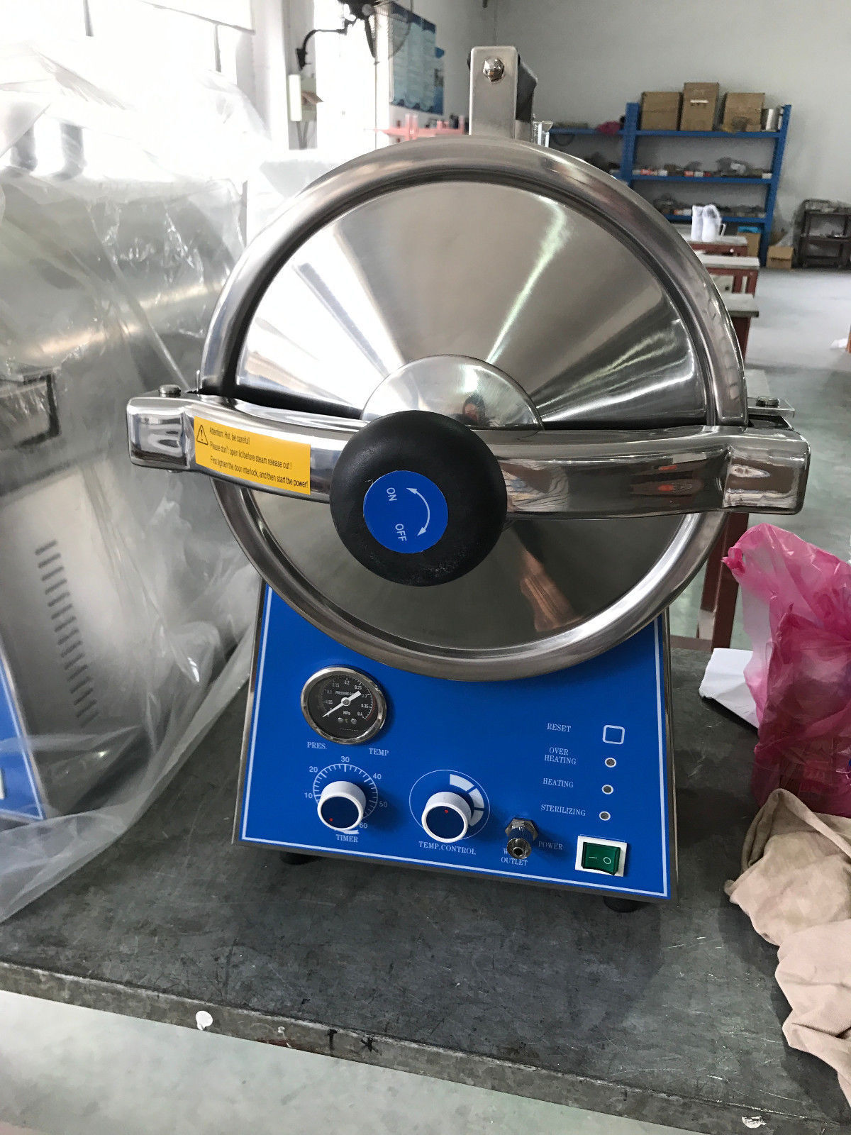 BJ&reg; 24L Tisch‑Dampfsterilisator (Autoklav) f&uuml;r die Zahnmedizin